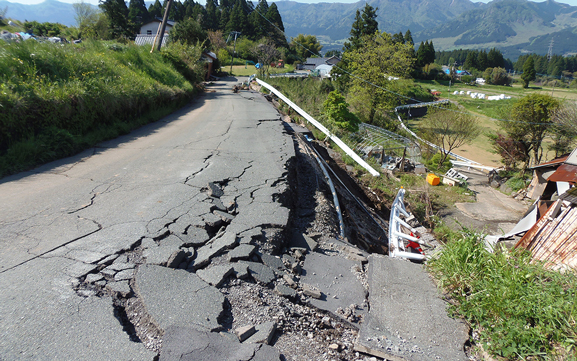 熊本地震 興和測量設計