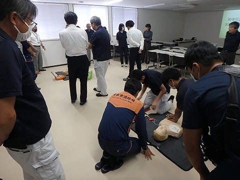 「救命救急講習会」・「健康講話」を開催しました